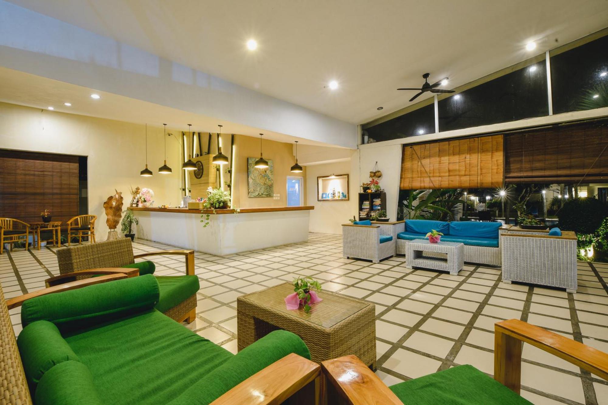 Bali Breezz Hotel Jimbaran  Exterior photo
