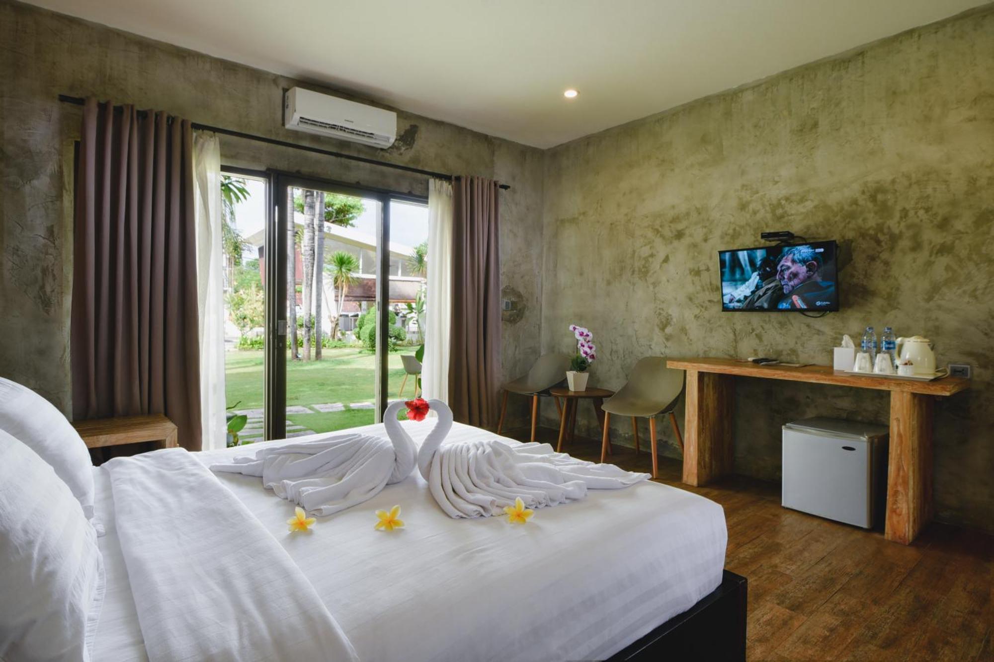 Bali Breezz Hotel Jimbaran  Exterior photo