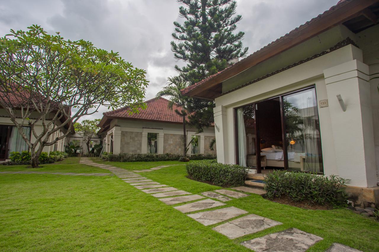 Bali Breezz Hotel Jimbaran  Exterior photo
