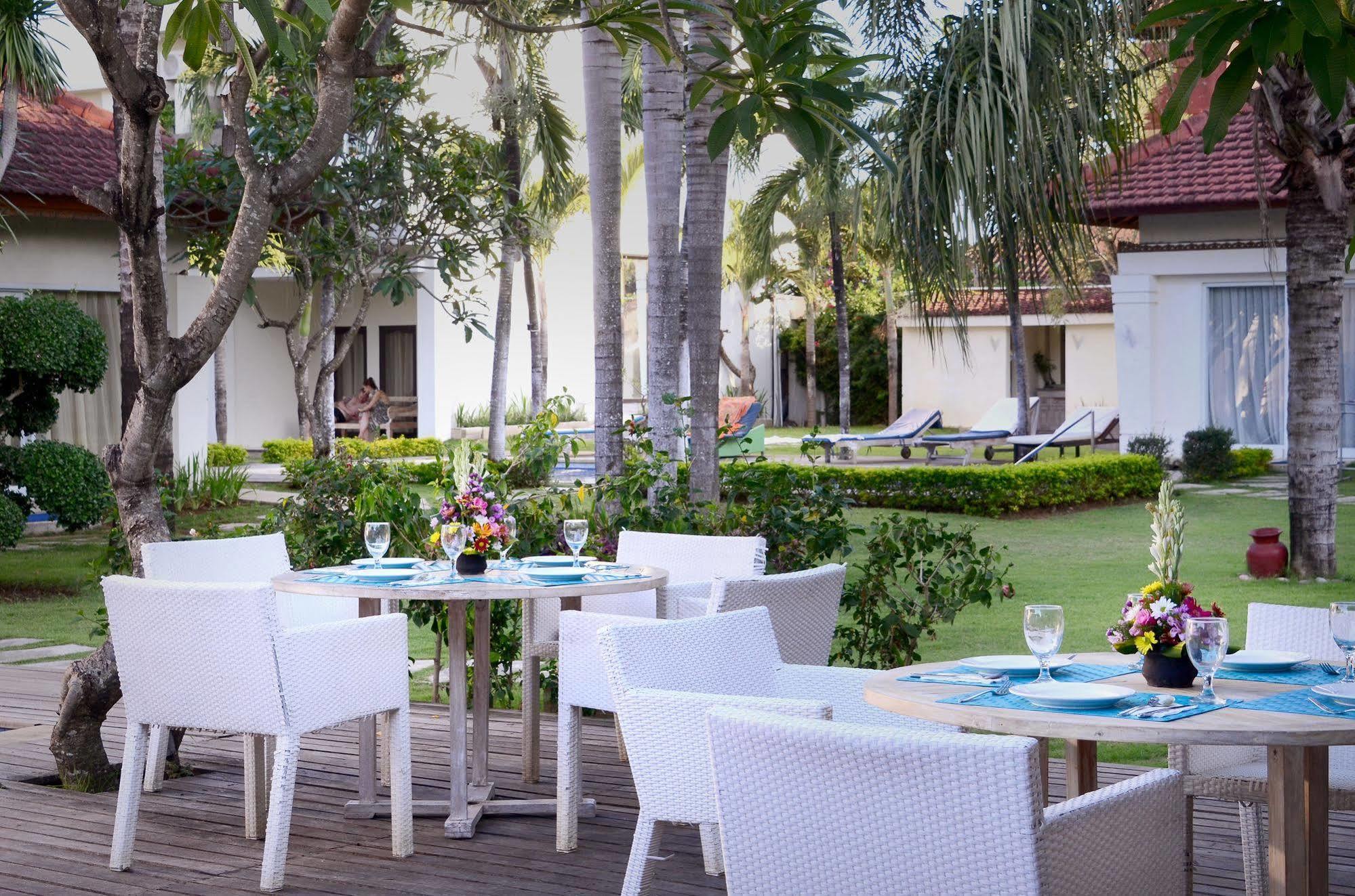 Bali Breezz Hotel Jimbaran  Exterior photo